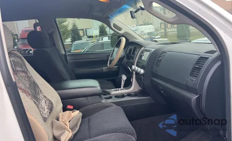 2010 Toyota Tundra Crewmax Sr5 из США, поврежденный, VIN 5TFDY5F14AX112400